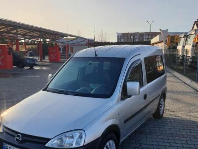 Серый Опель Комбо груз.-пасс., объемом двигателя 1.2 л и пробегом 242 тыс. км за 2358 $, фото 1 на Automoto.ua