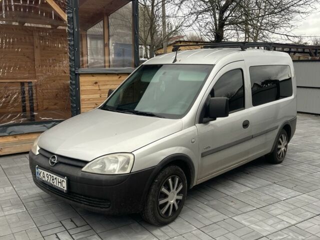 Сірий Опель Комбо вант.-пас., об'ємом двигуна 1.7 л та пробігом 324 тис. км за 3650 $, фото 1 на Automoto.ua