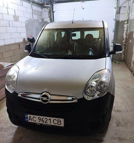 Сірий Опель Комбо вант.-пас., об'ємом двигуна 1.3 л та пробігом 245 тис. км за 8000 $, фото 1 на Automoto.ua