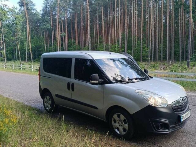 Серый Опель Комбо груз.-пасс., объемом двигателя 1.2 л и пробегом 227 тыс. км за 9500 $, фото 1 на Automoto.ua