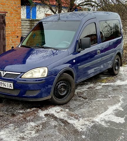 Синій Опель Комбо вант.-пас., об'ємом двигуна 1.4 л та пробігом 21500 тис. км за 3850 $, фото 1 на Automoto.ua