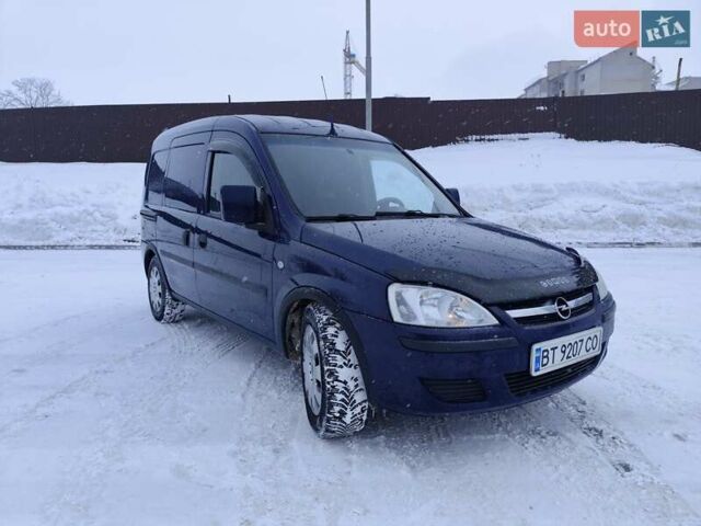 Синий Опель Комбо груз.-пасс., объемом двигателя 1.25 л и пробегом 230 тыс. км за 3750 $, фото 1 на Automoto.ua