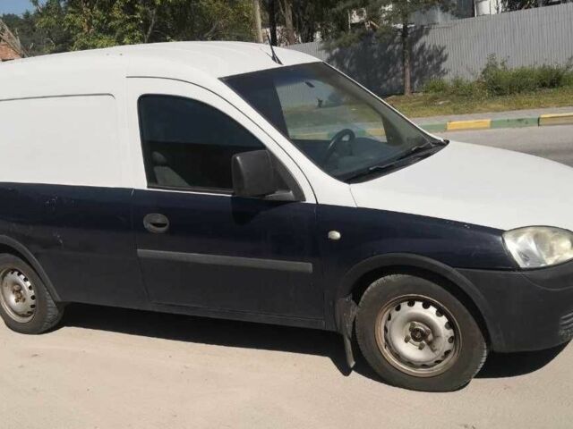 Синій Опель Комбо вант.-пас., об'ємом двигуна 1.2 л та пробігом 350 тис. км за 3212 $, фото 1 на Automoto.ua