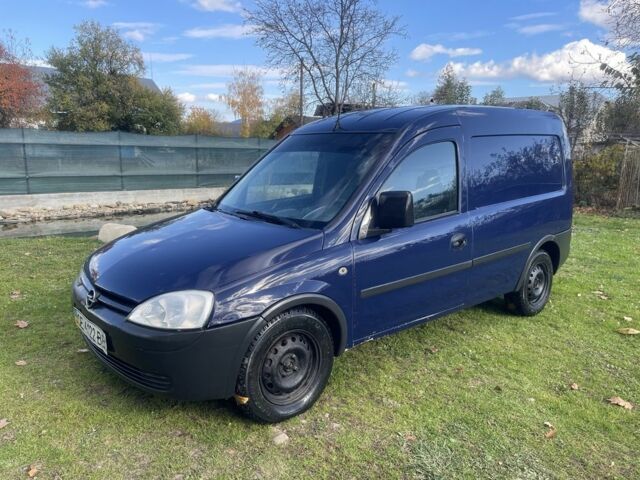 Синій Опель Комбо вант.-пас., об'ємом двигуна 1.3 л та пробігом 260 тис. км за 2500 $, фото 1 на Automoto.ua