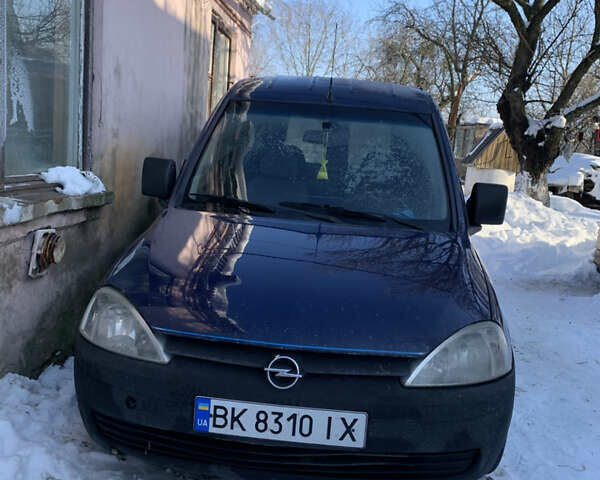 Синий Опель Комбо груз.-пасс., объемом двигателя 1.7 л и пробегом 308 тыс. км за 3600 $, фото 1 на Automoto.ua