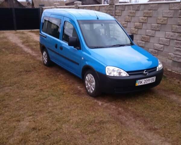 Синій Опель Комбо вант.-пас., об'ємом двигуна 1.69 л та пробігом 279 тис. км за 5100 $, фото 1 на Automoto.ua