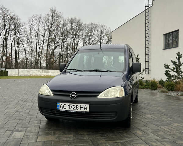 Синий Опель Комбо груз.-пасс., объемом двигателя 1.6 л и пробегом 277 тыс. км за 2890 $, фото 1 на Automoto.ua