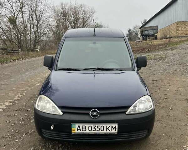 Синій Опель Комбо вант.-пас., об'ємом двигуна 1.7 л та пробігом 243 тис. км за 3400 $, фото 1 на Automoto.ua
