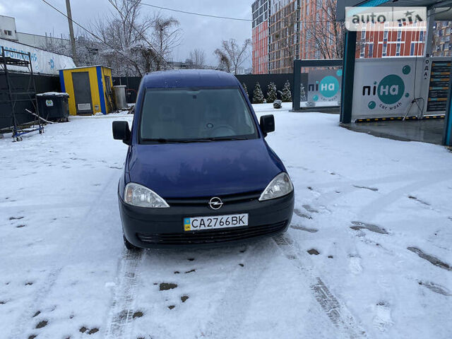 Синій Опель Комбо вант.-пас., об'ємом двигуна 1.3 л та пробігом 320 тис. км за 3300 $, фото 1 на Automoto.ua