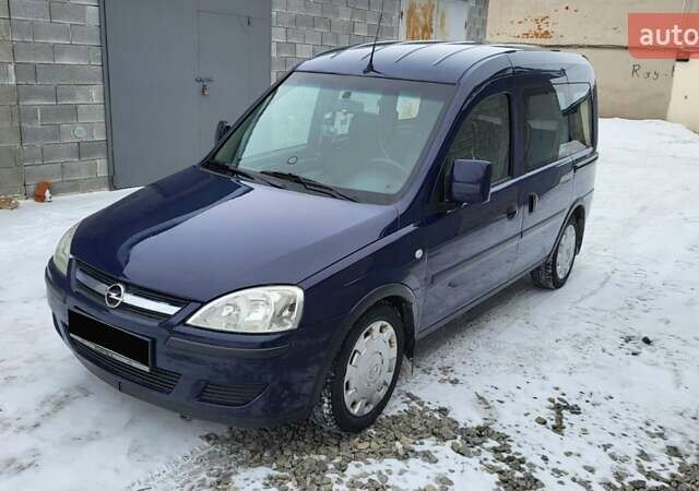 Синій Опель Комбо вант.-пас., об'ємом двигуна 1.25 л та пробігом 250 тис. км за 5100 $, фото 1 на Automoto.ua