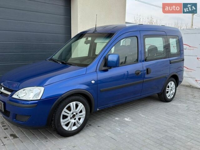 Синій Опель Комбо вант.-пас., об'ємом двигуна 1.4 л та пробігом 200 тис. км за 4450 $, фото 1 на Automoto.ua