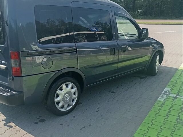 Синій Опель Комбо вант.-пас., об'ємом двигуна 1.3 л та пробігом 270 тис. км за 4800 $, фото 1 на Automoto.ua