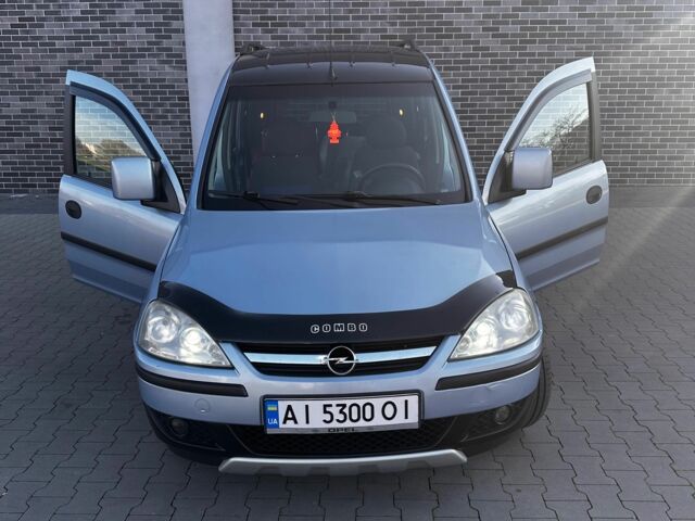 Синій Опель Комбо вант.-пас., об'ємом двигуна 1.4 л та пробігом 307 тис. км за 5500 $, фото 1 на Automoto.ua