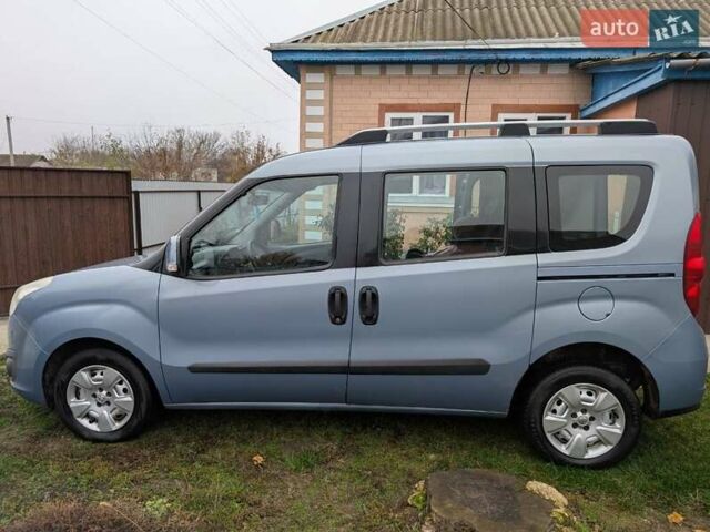 Синій Опель Комбо вант.-пас., об'ємом двигуна 1.6 л та пробігом 310 тис. км за 6500 $, фото 1 на Automoto.ua