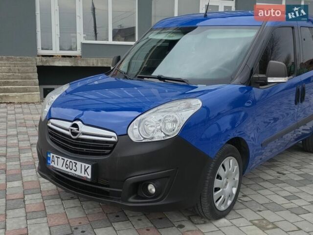 Синий Опель Комбо груз.-пасс., объемом двигателя 1.6 л и пробегом 193 тыс. км за 10950 $, фото 1 на Automoto.ua
