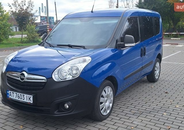 Синій Опель Комбо вант.-пас., об'ємом двигуна 1.6 л та пробігом 193 тис. км за 10750 $, фото 1 на Automoto.ua
