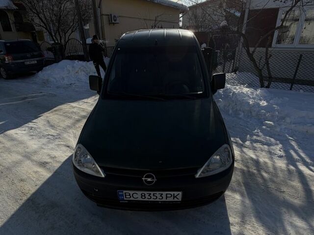 Зеленый Опель Комбо груз.-пасс., объемом двигателя 1.3 л и пробегом 237 тыс. км за 2800 $, фото 1 на Automoto.ua