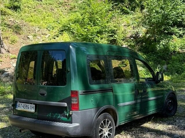Зеленый Опель Комбо груз.-пасс., объемом двигателя 1.7 л и пробегом 280 тыс. км за 2900 $, фото 1 на Automoto.ua