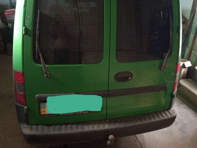 Опель Комбо груз.-пасс. 2008 в Кривом Роге на Automoto.ua Зеленый Опель Комбо груз.-пасс., объемом двигателя 1 л и пробегом 220 тыс. км за 4700 $, фото 1 на Automoto.ua