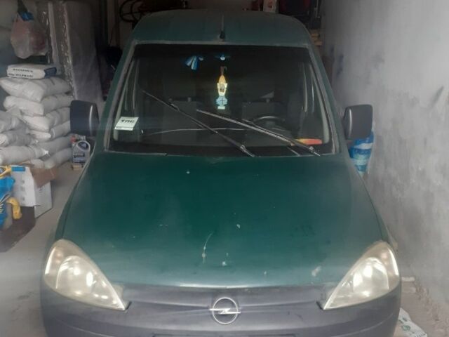 Зелений Опель Комбо вант.-пас., об'ємом двигуна 1.2 л та пробігом 270 тис. км за 2200 $, фото 1 на Automoto.ua