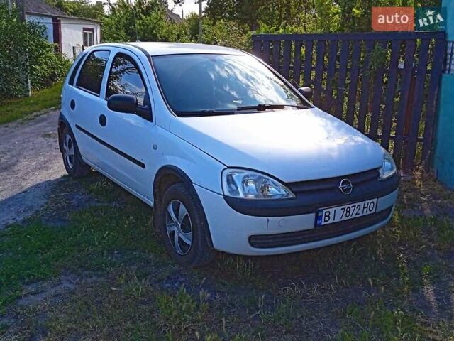 Белый Опель Корса, объемом двигателя 0.97 л и пробегом 254 тыс. км за 3000 $, фото 1 на Automoto.ua