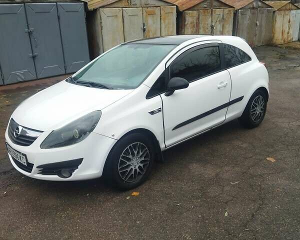 Білий Опель Корса, об'ємом двигуна 1.3 л та пробігом 268 тис. км за 3500 $, фото 1 на Automoto.ua