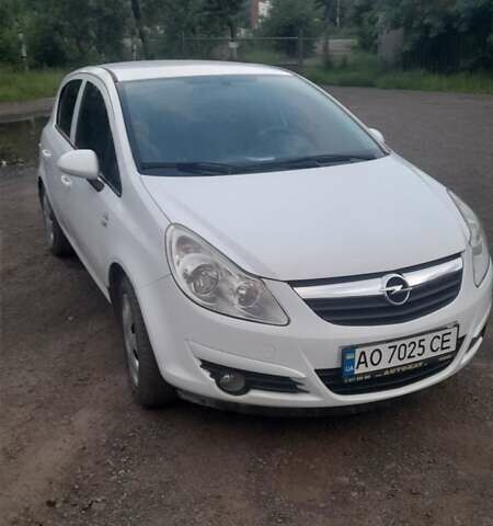 Білий Опель Корса, об'ємом двигуна 1.2 л та пробігом 262 тис. км за 4000 $, фото 1 на Automoto.ua