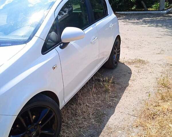 Білий Опель Корса, об'ємом двигуна 1.4 л та пробігом 157 тис. км за 5800 $, фото 1 на Automoto.ua