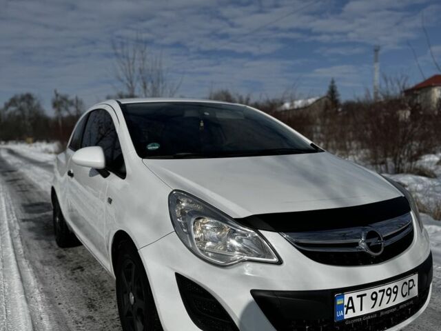 Белый Опель Корса, объемом двигателя 1.2 л и пробегом 151 тыс. км за 4300 $, фото 1 на Automoto.ua