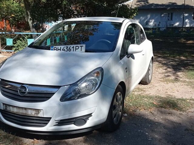 Білий Опель Корса, об'ємом двигуна 1.2 л та пробігом 252 тис. км за 5100 $, фото 1 на Automoto.ua