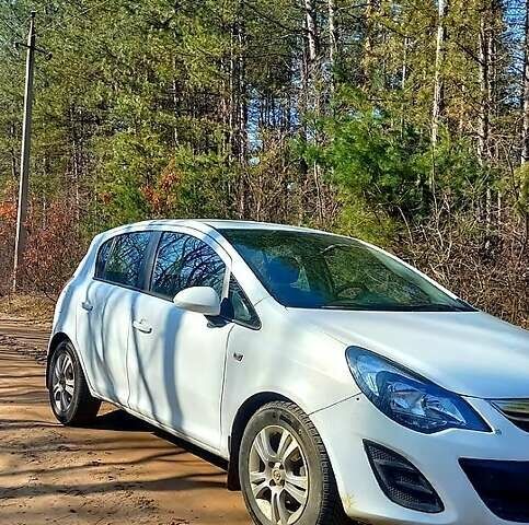 Білий Опель Корса, об'ємом двигуна 1.2 л та пробігом 290 тис. км за 5200 $, фото 1 на Automoto.ua
