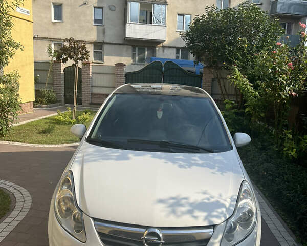 Білий Опель Корса, об'ємом двигуна 1.25 л та пробігом 85 тис. км за 4700 $, фото 1 на Automoto.ua