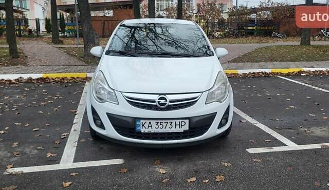 Білий Опель Корса, об'ємом двигуна 1.23 л та пробігом 126 тис. км за 5600 $, фото 1 на Automoto.ua