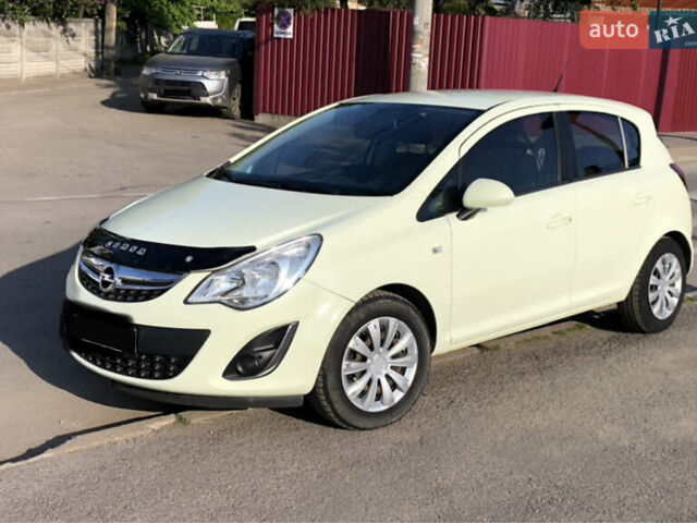 Білий Опель Корса, об'ємом двигуна 1.28 л та пробігом 85 тис. км за 7500 $, фото 1 на Automoto.ua