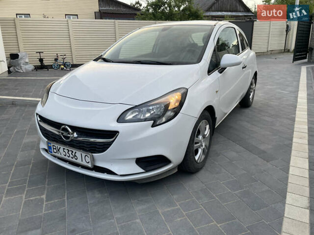 Белый Опель Корса, объемом двигателя 1.25 л и пробегом 184 тыс. км за 6700 $, фото 1 на Automoto.ua