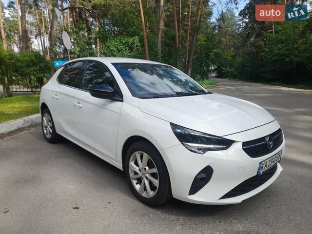 Белый Опель Корса, объемом двигателя 1.2 л и пробегом 49 тыс. км за 13900 $, фото 1 на Automoto.ua