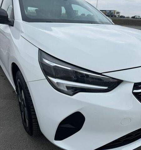 Білий Опель Корса, об'ємом двигуна 0 л та пробігом 38 тис. км за 14200 $, фото 1 на Automoto.ua