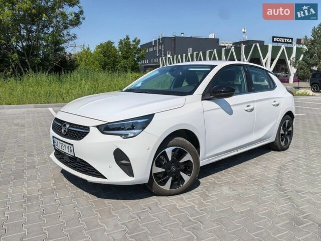 Белый Опель Корса, объемом двигателя 0 л и пробегом 19 тыс. км за 14000 $, фото 1 на Automoto.ua