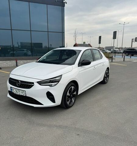 Белый Опель Корса, объемом двигателя 0 л и пробегом 38 тыс. км за 14199 $, фото 1 на Automoto.ua