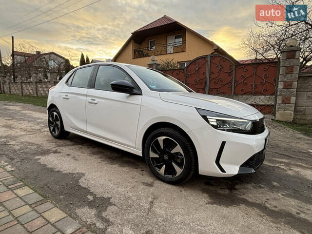 Белый Опель Корса, объемом двигателя 0 л и пробегом 16 тыс. км за 14200 $, фото 1 на Automoto.ua