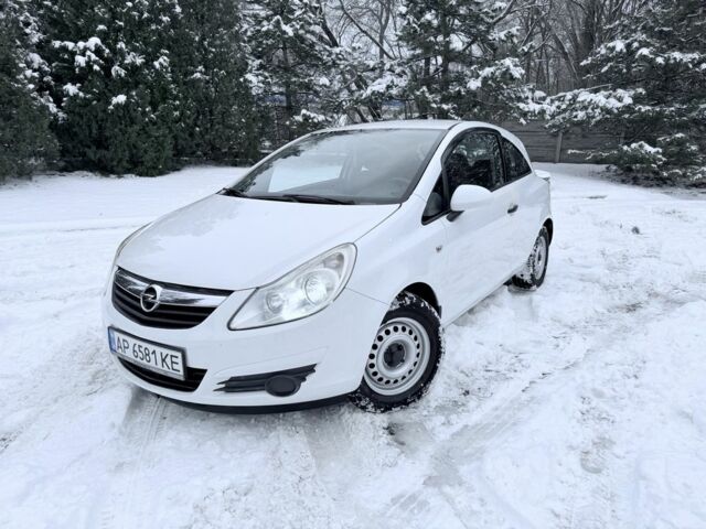 Белый Опель Корса, объемом двигателя 1.2 л и пробегом 202 тыс. км за 3700 $, фото 1 на Automoto.ua