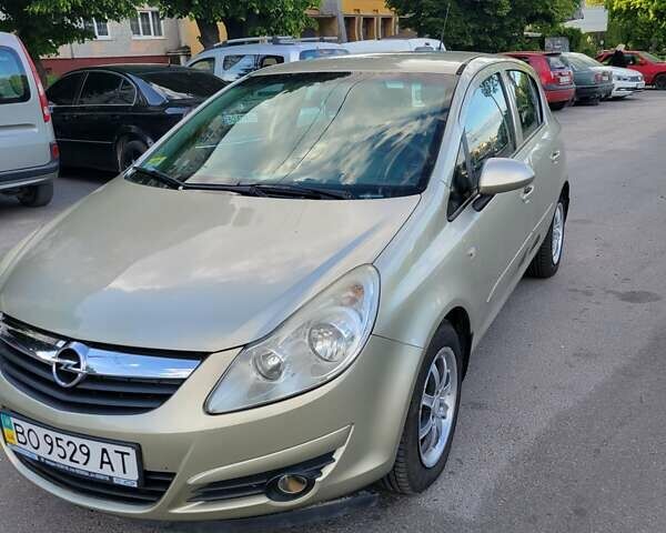 Бежевий Опель Корса, об'ємом двигуна 1.23 л та пробігом 165 тис. км за 5200 $, фото 1 на Automoto.ua