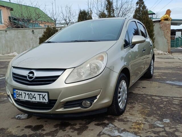 Бежевий Опель Корса, об'ємом двигуна 1.23 л та пробігом 231 тис. км за 4700 $, фото 1 на Automoto.ua