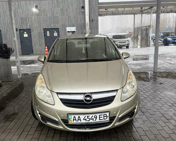 Бежевий Опель Корса, об'ємом двигуна 1.23 л та пробігом 195 тис. км за 4800 $, фото 1 на Automoto.ua