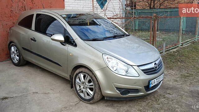 Бежевый Опель Корса, объемом двигателя 1.23 л и пробегом 139 тыс. км за 4200 $, фото 1 на Automoto.ua