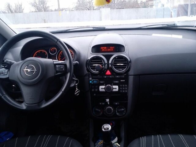 Бежевый Опель Корса, объемом двигателя 1.3 л и пробегом 138 тыс. км за 6000 $, фото 1 на Automoto.ua