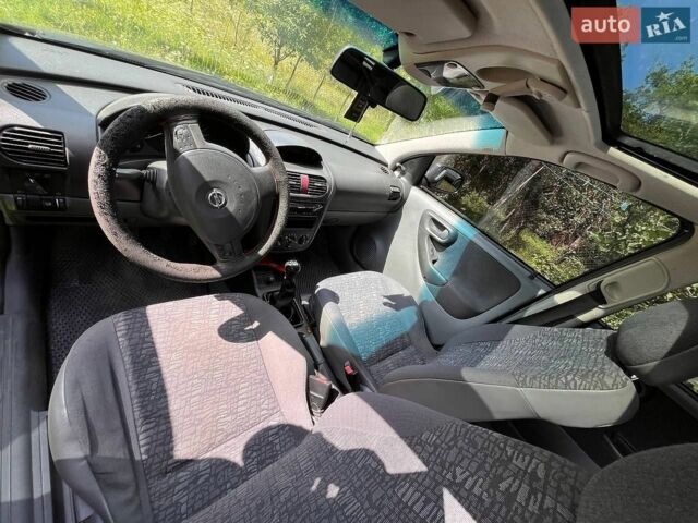 Чорний Опель Корса, об'ємом двигуна 1.7 л та пробігом 350 тис. км за 3000 $, фото 1 на Automoto.ua