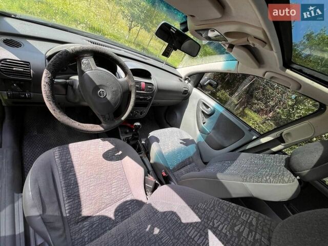 Чорний Опель Корса, об'ємом двигуна 1.7 л та пробігом 350 тис. км за 3000 $, фото 1 на Automoto.ua
