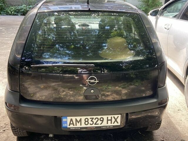 Чорний Опель Корса, об'ємом двигуна 1 л та пробігом 259 тис. км за 3000 $, фото 1 на Automoto.ua