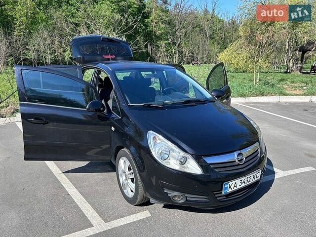 Черный Опель Корса, объемом двигателя 1.23 л и пробегом 186 тыс. км за 4400 $, фото 1 на Automoto.ua